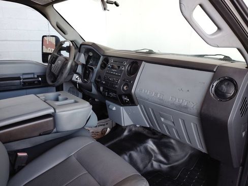 Used 2016 Ford F450 XL w/ Power Equipment Group RWD image 8