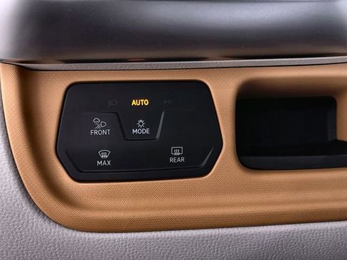 New 2025 Volkswagen ID. Buzz 1st Edition image 27