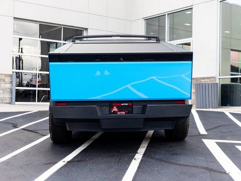 Used 2024 Tesla Cybertruck AWD Crew Cab image 12