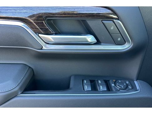 New 2026 GMC Sierra 1500 Elevation w/ Elevation Premium Package AWD/4WD image 8