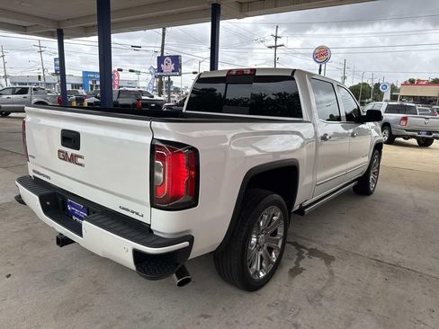 Used 2018 GMC Sierra 1500 Denali w/ Denali Ultimate Package AWD/4WD image 8