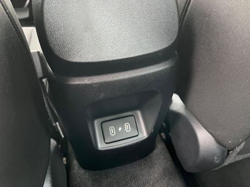 Used 2025 Hyundai Elantra SEL image 24