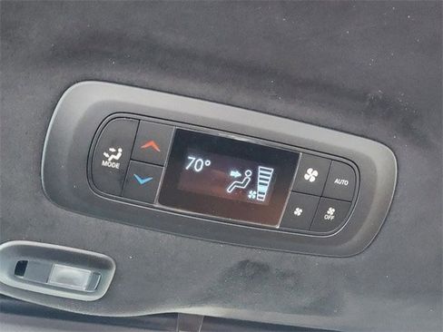 New 2026 Chrysler Pacifica Pinnacle image 27