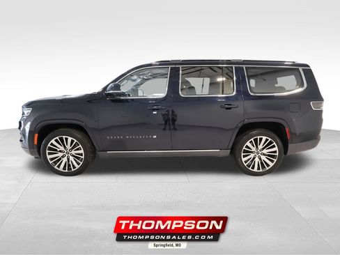 Used 2022 Jeep Grand Wagoneer Series III AWD/4WD image 1