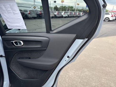 Used 2024 Volvo XC40 B5 Plus w/ Protection Package Premier AWD/4WD image 36
