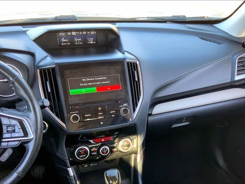 Used 2022 Subaru Forester Limited image 6