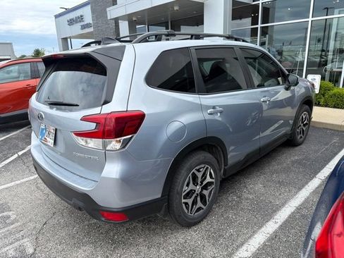 Used 2024 Subaru Forester Premium AWD/4WD image 4