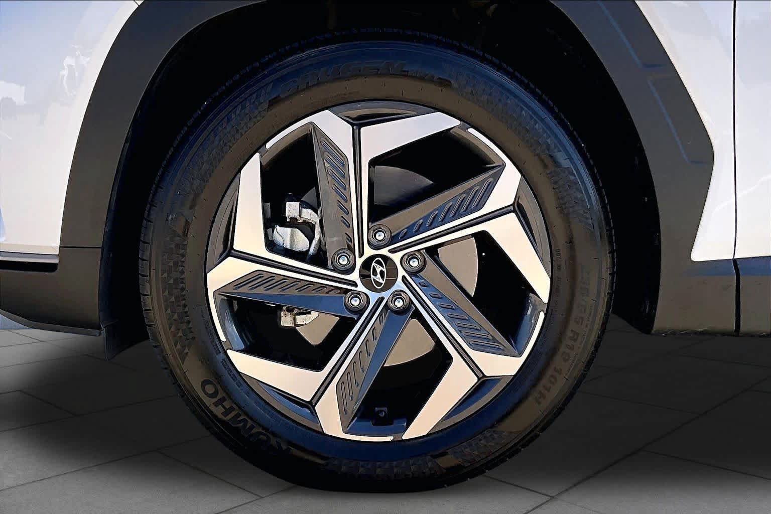 Used 2024 Hyundai Tucson SEL w/ Convenience Package FWD image 11