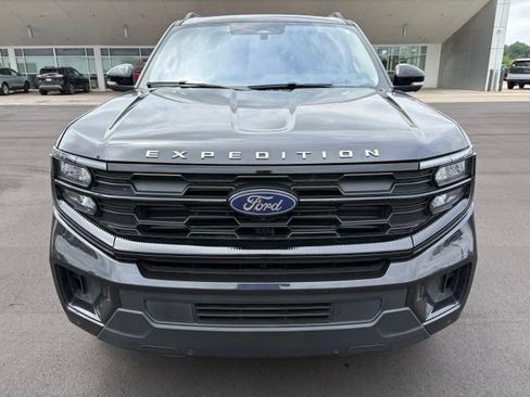 Used 2025 Ford Expedition Active AWD/4WD image 11