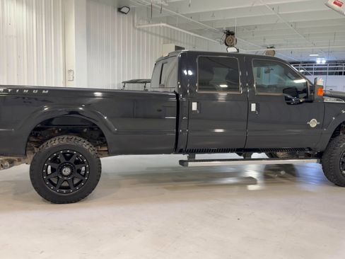 Used 2016 Ford F350 Platinum image 2