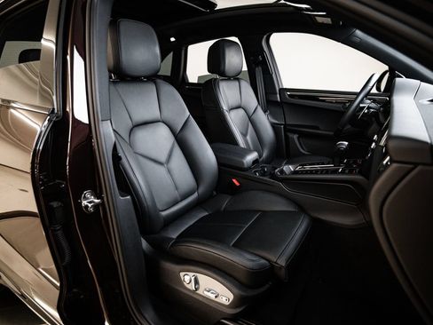 Certified 2026 Porsche Macan S AWD/4WD image 29
