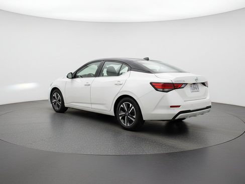 Used 2025 Nissan Sentra SV FWD image 6