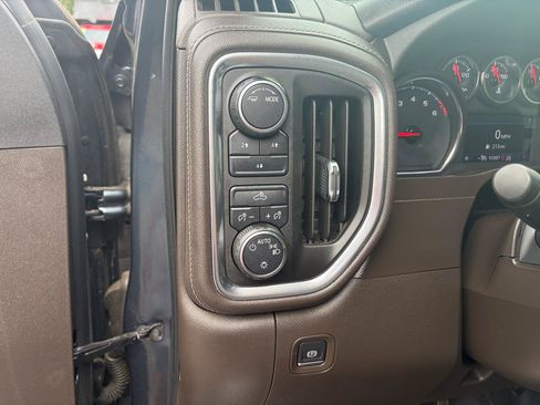 Used 2020 Chevrolet Silverado 2500 LT w/ Fleet Comfort Package AWD/4WD image 24