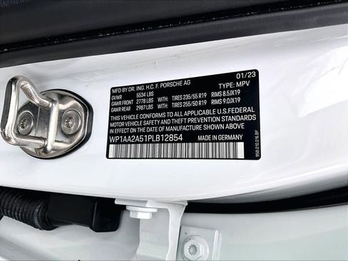 Used 2023 Porsche Macan Turbo AWD/4WD image 50