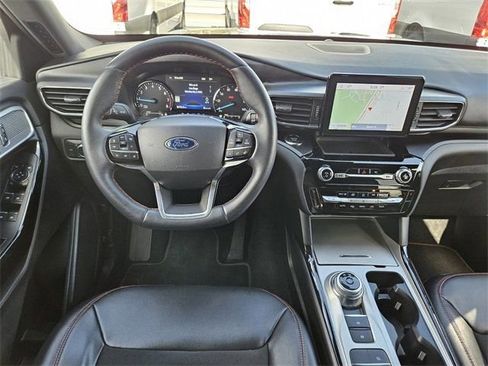 Used 2022 Ford Explorer ST-Line image 7