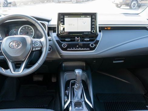 Used 2022 Toyota Corolla SE w/ SE Preferred Package image 16