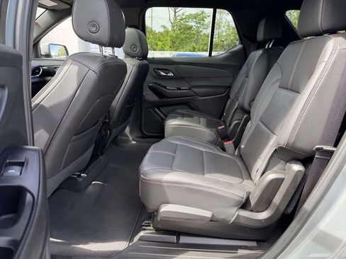 Used 2023 Chevrolet Traverse RS AWD/4WD image 19