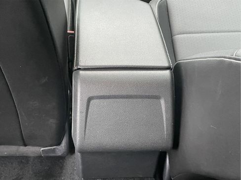 Used 2022 Volkswagen Jetta SE w/ Panoramic Sunroof Package FWD image 16