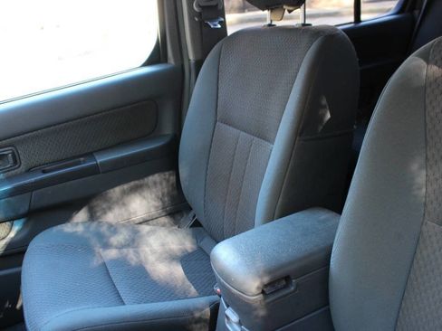 Used 2004 Nissan Xterra XE image 14