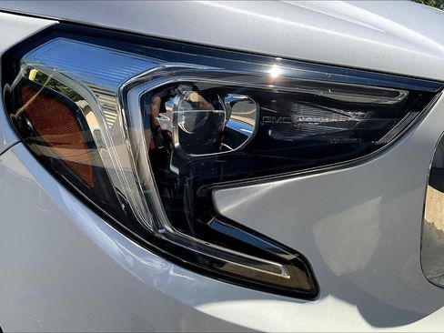 Used 2020 GMC Terrain SLT w/ Preferred Package image 25