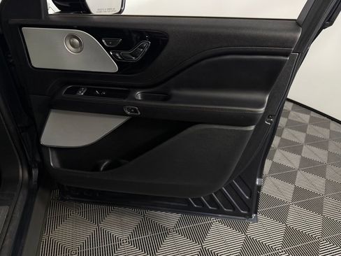 Used 2024 Lincoln Aviator Reserve w/ Equipment Group 201A AWD/4WD image 32