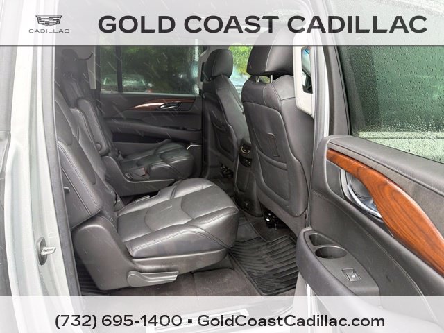 Used 2020 Cadillac Escalade ESV Luxury AWD/4WD image 9