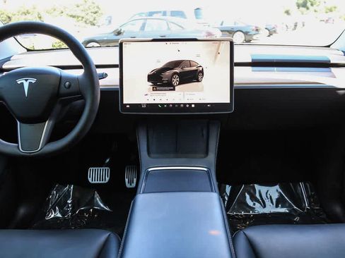 Used 2023 Tesla Model Y Long Range AWD/4WD image 12