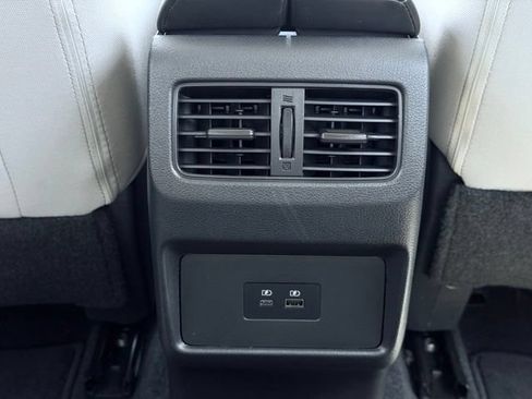 Used 2022 Nissan Rogue SV AWD/4WD image 22