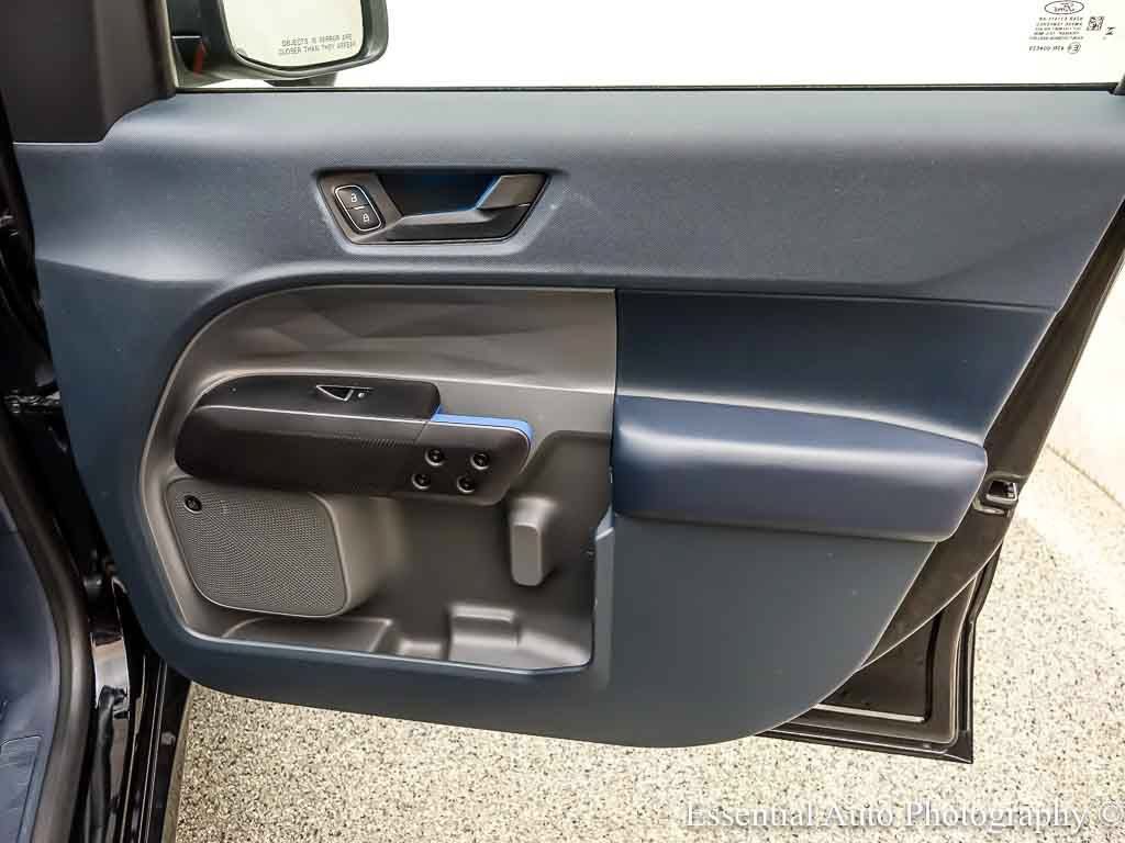 Used 2025 Ford Maverick Lobo AWD/4WD image 30