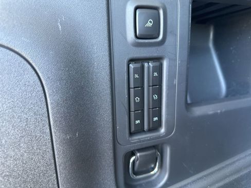 Used 2025 Ford Expedition Platinum AWD/4WD image 19