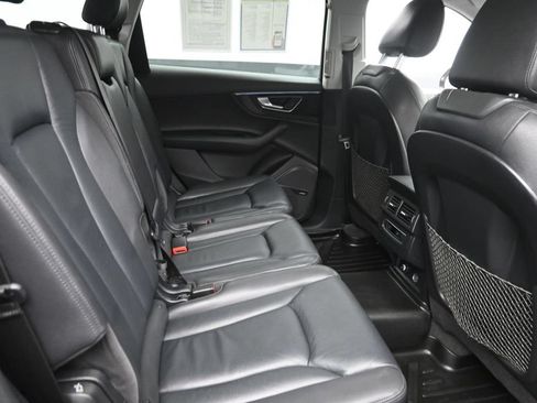 Used 2019 Audi Q7 3.0T Premium Plus AWD/4WD image 10
