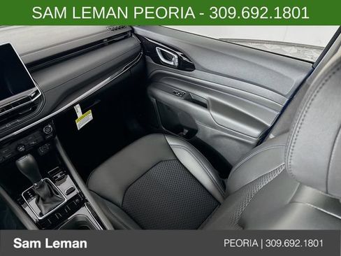 New 2026 Jeep Compass Latitude AWD/4WD image 19