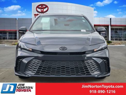 Used 2025 Toyota Camry SE w/ Multimedia Upgrade Package FWD image 2