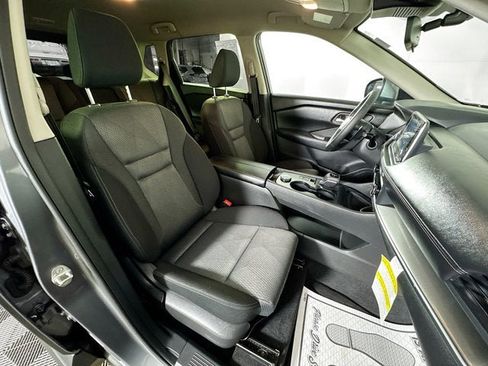 Certified 2026 Nissan Rogue SV image 22