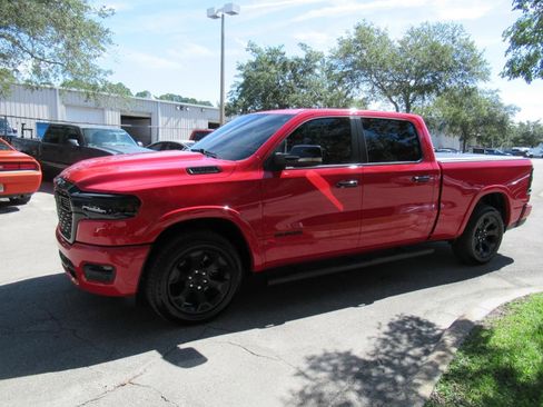 Used 2025 RAM 1500 Big Horn AWD/4WD image 4