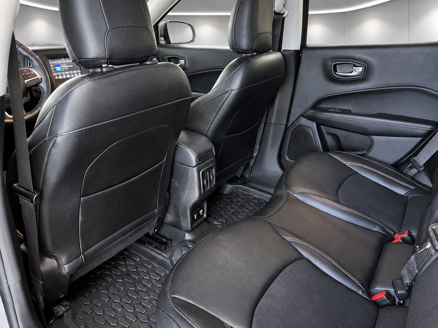 Used 2019 Jeep Compass Latitude w/ Trailer Tow Group AWD/4WD image 20