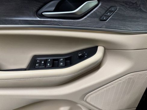 Used 2024 Jeep Grand Cherokee L Limited w/ Luxury Tech Group II image 25