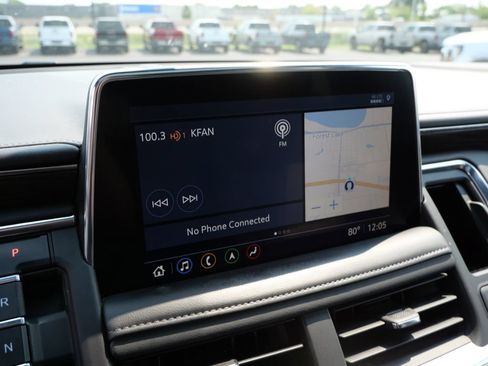 Used 2021 Chevrolet Tahoe Z71 w/ Z71 Off-Road Package AWD/4WD image 32
