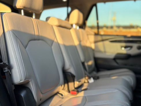 Used 2023 Honda Pilot EX-L image 19