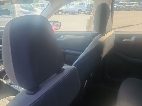 Used 2021 Ford Escape SE w/ SE Sport Appearance Package FWD image 11