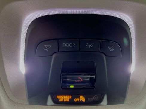 Used 2025 Toyota Corolla LE image 21