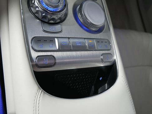 Used 2023 Genesis G90 3.5T AWD/4WD image 31