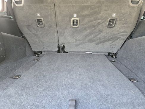 Used 2022 Jeep Wrangler Unlimited Sport image 32