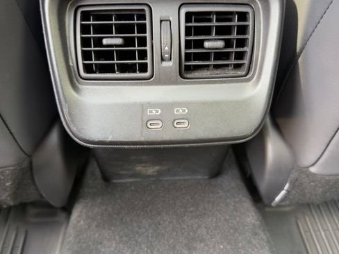 Used 2023 Toyota Crown AWD/4WD image 15