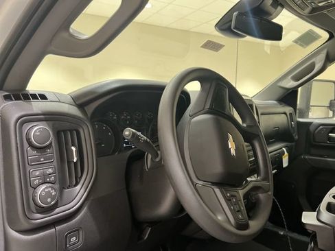New 2026 Chevrolet Silverado 2500 Custom w/ Custom Value Package AWD/4WD image 9