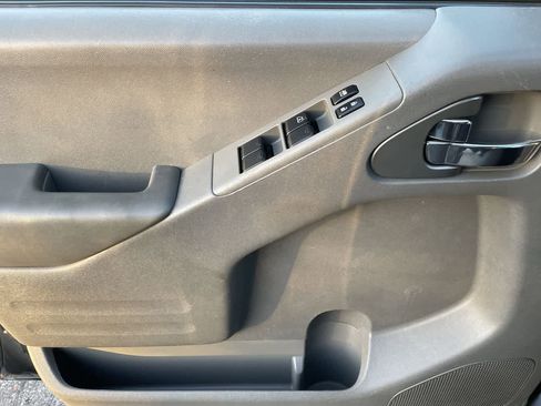 Used 2015 Nissan Frontier SV w/ SV Value Truck Package image 29