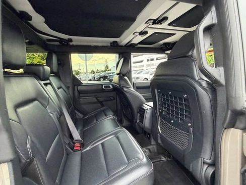 Used 2025 Ford Bronco Badlands AWD/4WD image 13