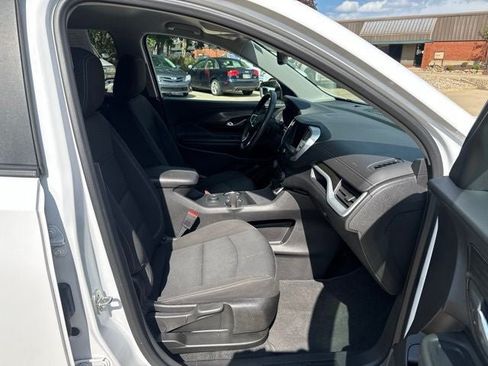 Used 2023 GMC Terrain SLE AWD/4WD image 29