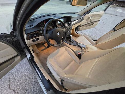 Used 2009 BMW 328i xDrive Wagon image 16