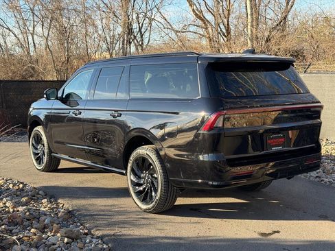 New 2026 Lincoln Navigator L Reserve w/ Jet Appearance Package image 3